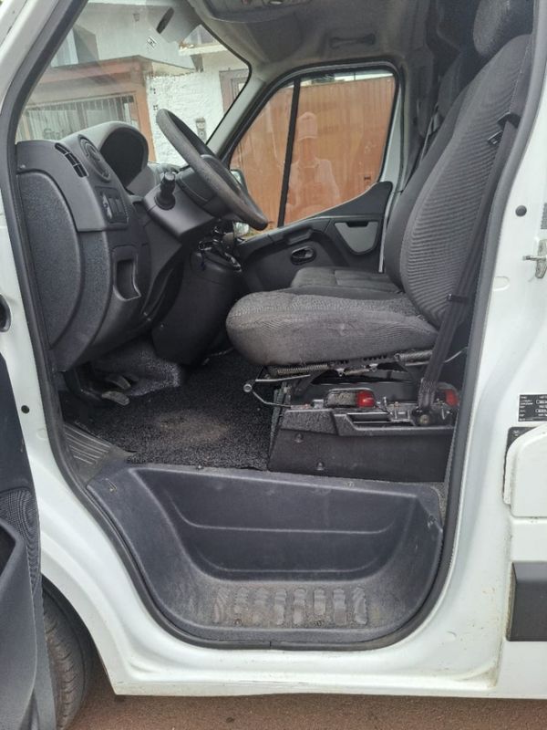 Renault MASTER 2.3 DCI DIESEL GRAND FURGÃO L2H2 3P MANUAL 2017/2018 CAMINHÕES & CAMIONETAS PASSO FUNDO / Carros no Vale