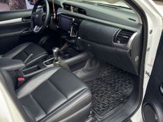 Toyota HILUX 2.8 D-4D TURBO DIESEL CD SRV 4X4 AUTOMÁTICO 2022/2022 CAMINHÕES & CAMIONETAS PASSO FUNDO / Carros no Vale