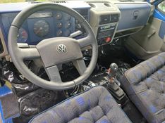 Volkswagen 23220 VW 23-220 6×2 3-Eixos Chassi 2004/2004 CAMINHÕES & CAMIONETAS PASSO FUNDO / Carros no Vale