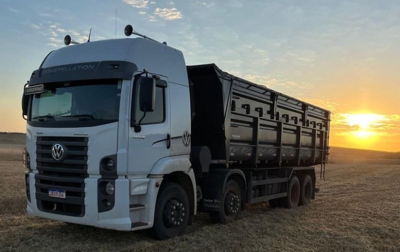 Volkswagen 30-330 Constellation 8×2 Caçamba 2022/2023 CAMINHÕES & CAMIONETAS PASSO FUNDO / Carros no Vale