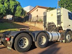 Volvo FH 440 6×4 2p 2009/2009 CAMINHÕES & CAMIONETAS PASSO FUNDO / Carros no Vale