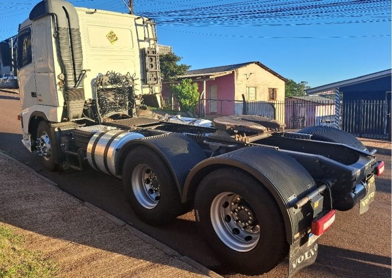 Volvo FH 440 6×4 2p 2009/2009 CAMINHÕES & CAMIONETAS PASSO FUNDO / Carros no Vale