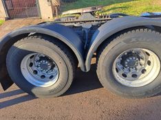 Volvo FH 440 6×4 2p 2009/2009 CAMINHÕES & CAMIONETAS PASSO FUNDO / Carros no Vale
