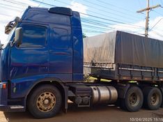 Volvo FH12 380 FH-12 380 6×2 2p (diesel) 2004/2004 CAMINHÕES & CAMIONETAS PASSO FUNDO / Carros no Vale