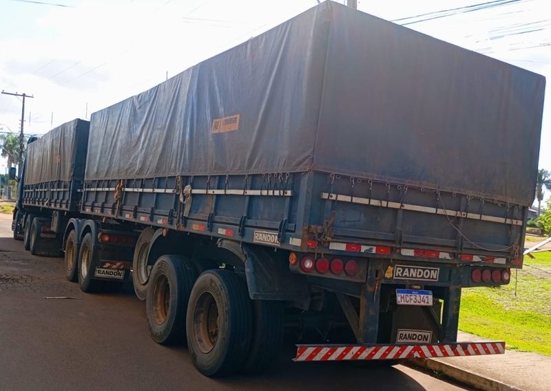 Volvo FH12 380 FH-12 380 6×2 2p (diesel) 2004/2004 CAMINHÕES & CAMIONETAS PASSO FUNDO / Carros no Vale