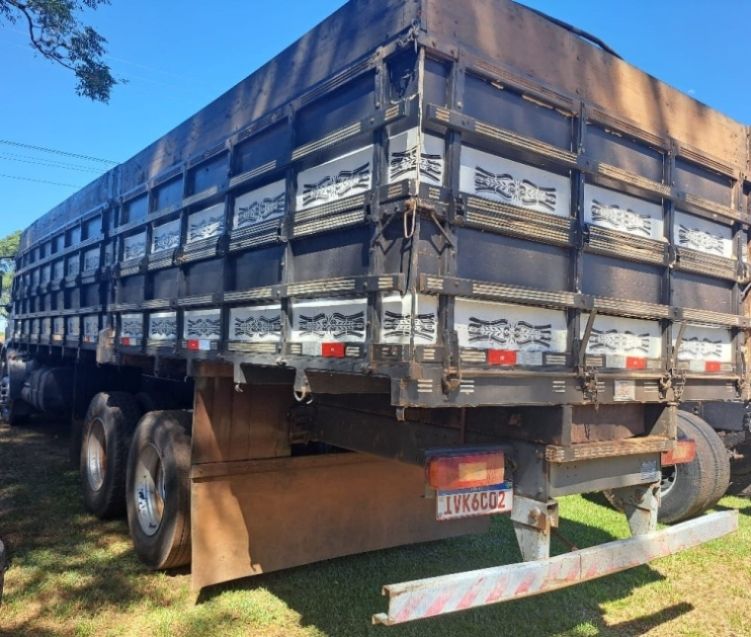 Volvo VM 270 6×2 2p (E5) Chassi 2013/2013 CAMINHÕES & CAMIONETAS PASSO FUNDO / Carros no Vale
