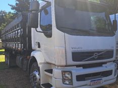 Volvo VM 270 6×2 2p (E5) Chassi 2013/2013 CAMINHÕES & CAMIONETAS PASSO FUNDO / Carros no Vale