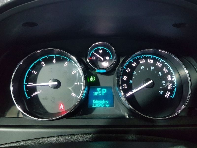 Chevrolet CAPTIVA SPORT FWD 2.4 16V ECOTEC 4P GASOLINA 2013/2014 ADVANT AUTOMÓVEIS CAXIAS DO SUL / Carros no Vale