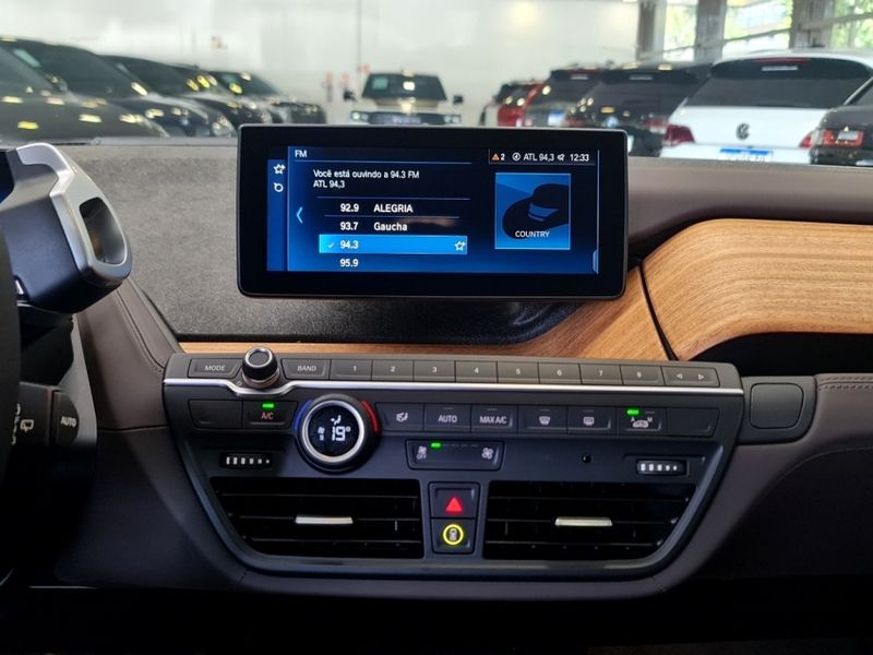 BMW I3 ELÉTRICO EDRIVE BEV FULL AUTOMÁTICO 2022/2022 CARRO DEZ NOVO HAMBURGO / Carros no Vale