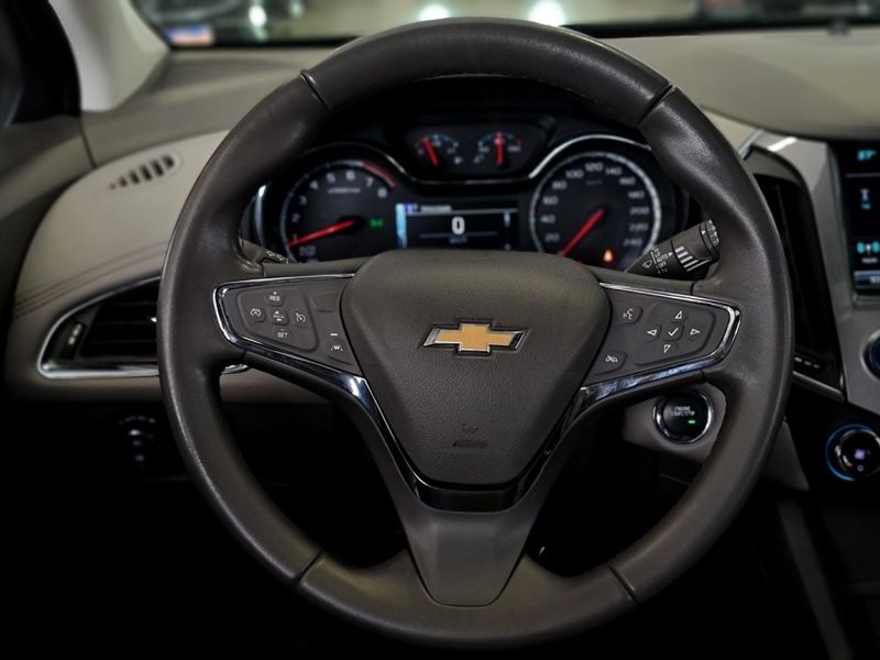 Chevrolet CRUZE 1.4 TURBO SPORT6 LTZ 16V FLEX 4P AUTOMÁTICO 2016/2017 CARRO DEZ NOVO HAMBURGO / Carros no Vale