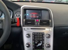 Volvo XC60 2.0 T5 MOMENTUM GASOLINA 4P AUTOMÁTICO 2016/2017 CARRO DEZ NOVO HAMBURGO / Carros no Vale
