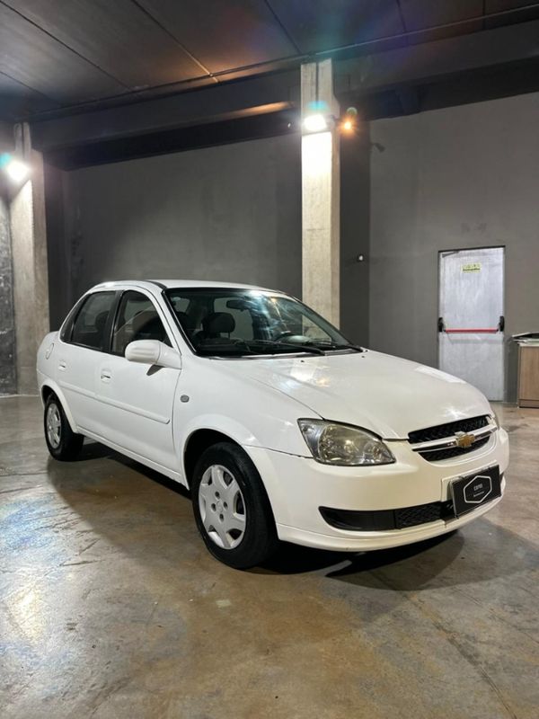 Chevrolet CLASSIC 1.0 MPFI LS 8V FLEX 4P MANUAL 2013/2014 CARRO AUTOMARCAS CAXIAS DO SUL / Carros no Vale