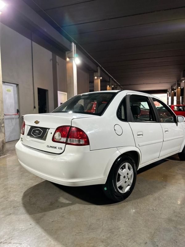 Chevrolet CLASSIC 1.0 MPFI LS 8V FLEX 4P MANUAL 2013/2014 CARRO AUTOMARCAS CAXIAS DO SUL / Carros no Vale