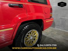 JEEP GRAND CHEROKEE 5.2 LIMITED 4X4 V8 16V GASOLINA 4P AUTOMÁTICO 1993/1993 CARRO AUTOMARCAS CAXIAS DO SUL / Carros no Vale