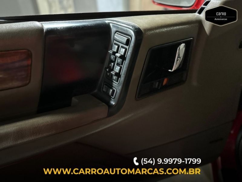 JEEP GRAND CHEROKEE 5.2 LIMITED 4X4 V8 16V GASOLINA 4P AUTOMÁTICO 1993/1993 CARRO AUTOMARCAS CAXIAS DO SUL / Carros no Vale