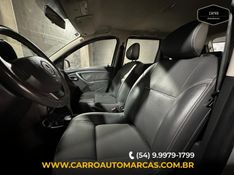 Renault DUSTER 2.0 DYNAMIQUE 4X2 16V FLEX 4P AUTOMÁTICO 2013/2014 CARRO AUTOMARCAS CAXIAS DO SUL / Carros no Vale