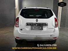 Renault DUSTER 2.0 DYNAMIQUE 4X2 16V FLEX 4P AUTOMÁTICO 2013/2014 CARRO AUTOMARCAS CAXIAS DO SUL / Carros no Vale