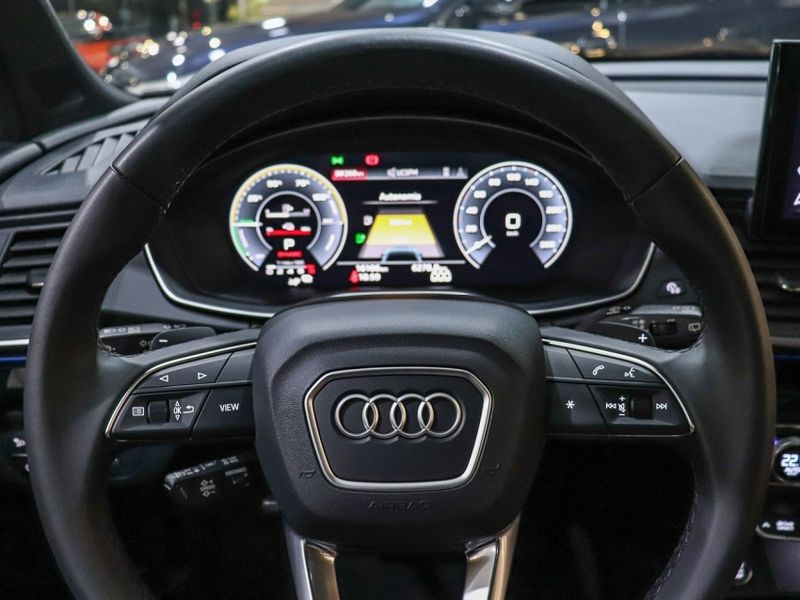 Audi Q5 2.0 55 TFSIE PHEV PERFORMANCE BLACK QUATTRO S TRONIC 2023/2024 VIA BELLA VEÍCULOS ESPECIAIS CAXIAS DO SUL / Carros no Vale