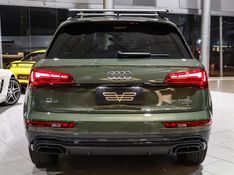 Audi Q5 2.0 55 TFSIE PHEV PERFORMANCE BLACK QUATTRO S TRONIC 2023/2024 VIA BELLA VEÍCULOS ESPECIAIS CAXIAS DO SUL / Carros no Vale