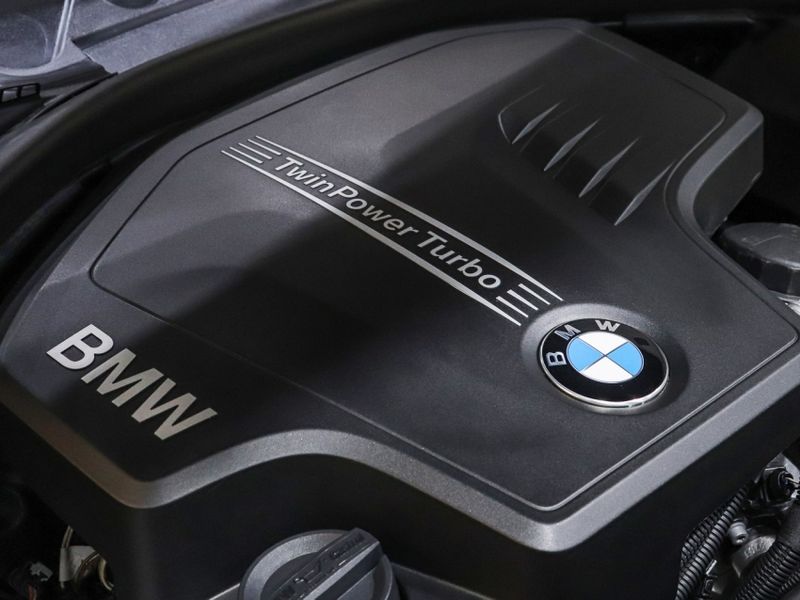 BMW 125i 2.0 M SPORT 16V FLEX 4P AUTOMÁTICO 2014/2015 VIA BELLA VEÍCULOS ESPECIAIS CAXIAS DO SUL / Carros no Vale