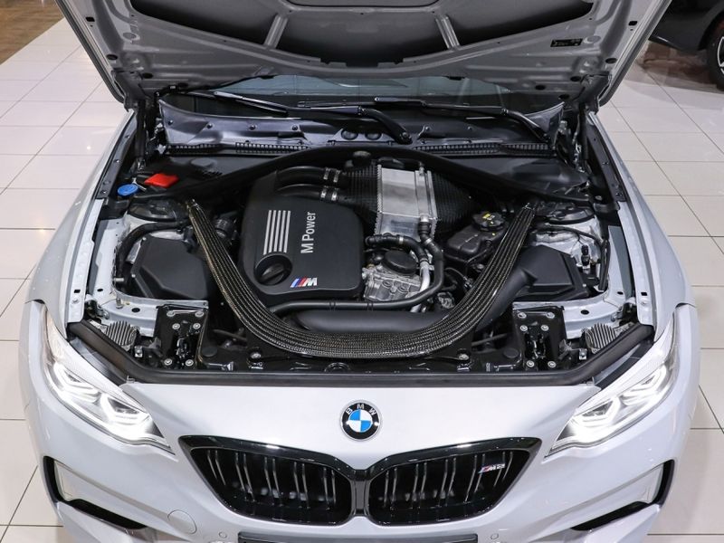 BMW M2 3.0 24V I6 GASOLINA COMPETITION COUPÉ M DCT 2021/2021 VIA BELLA VEÍCULOS ESPECIAIS CAXIAS DO SUL / Carros no Vale