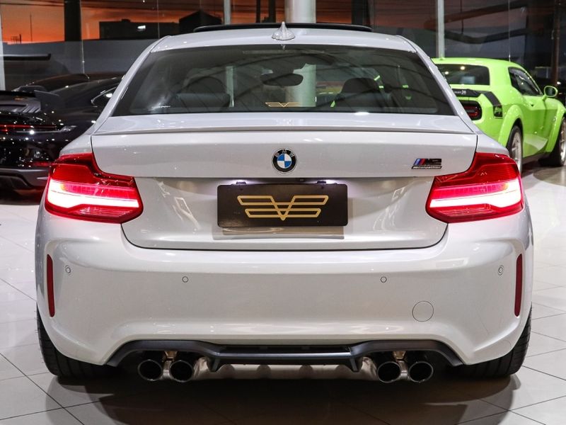 BMW M2 3.0 24V I6 GASOLINA COMPETITION COUPÉ M DCT 2021/2021 VIA BELLA VEÍCULOS ESPECIAIS CAXIAS DO SUL / Carros no Vale