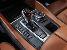 BMW X6 4.4 M 4X4 COUPÉ V8 32V BI-TURBO GASOLINA 4P AUTOMÁTICO 2016/2017 VIA BELLA VEÍCULOS ESPECIAIS CAXIAS DO SUL / Carros no Vale