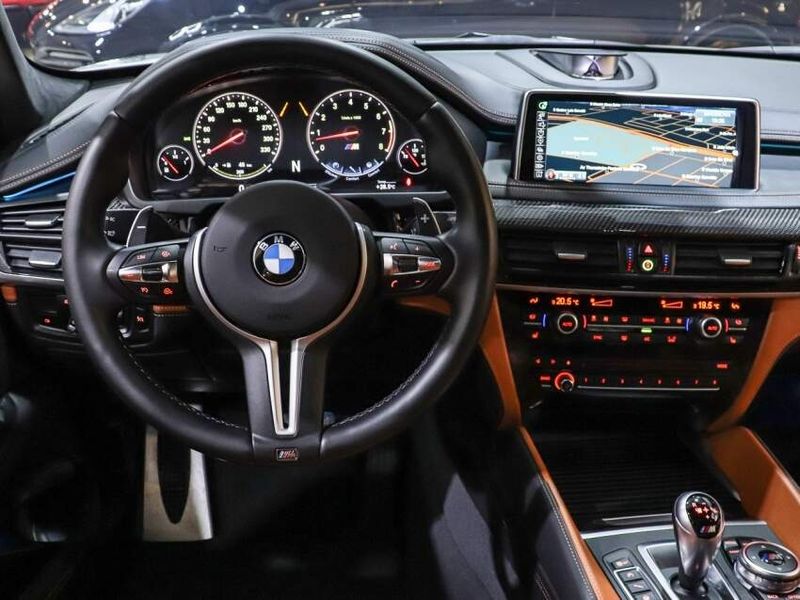 BMW X6 4.4 M 4X4 COUPÉ V8 32V BI-TURBO GASOLINA 4P AUTOMÁTICO 2016/2017 VIA BELLA VEÍCULOS ESPECIAIS CAXIAS DO SUL / Carros no Vale