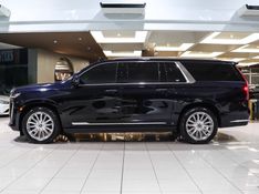 Cadillac ESCALADE 6.2 V8 GASOLINA ESV PREMIUM LUXURY 4WD AUTOMÁTICO 2021/2022 VIA BELLA VEÍCULOS ESPECIAIS CAXIAS DO SUL / Carros no Vale