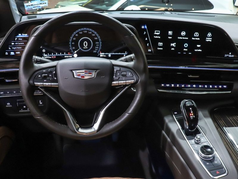 Cadillac ESCALADE 6.2 V8 GASOLINA ESV PREMIUM LUXURY 4WD AUTOMÁTICO 2021/2022 VIA BELLA VEÍCULOS ESPECIAIS CAXIAS DO SUL / Carros no Vale