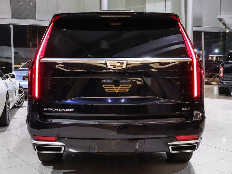 Cadillac ESCALADE 6.2 V8 GASOLINA ESV PREMIUM LUXURY 4WD AUTOMÁTICO 2021/2022 VIA BELLA VEÍCULOS ESPECIAIS CAXIAS DO SUL / Carros no Vale