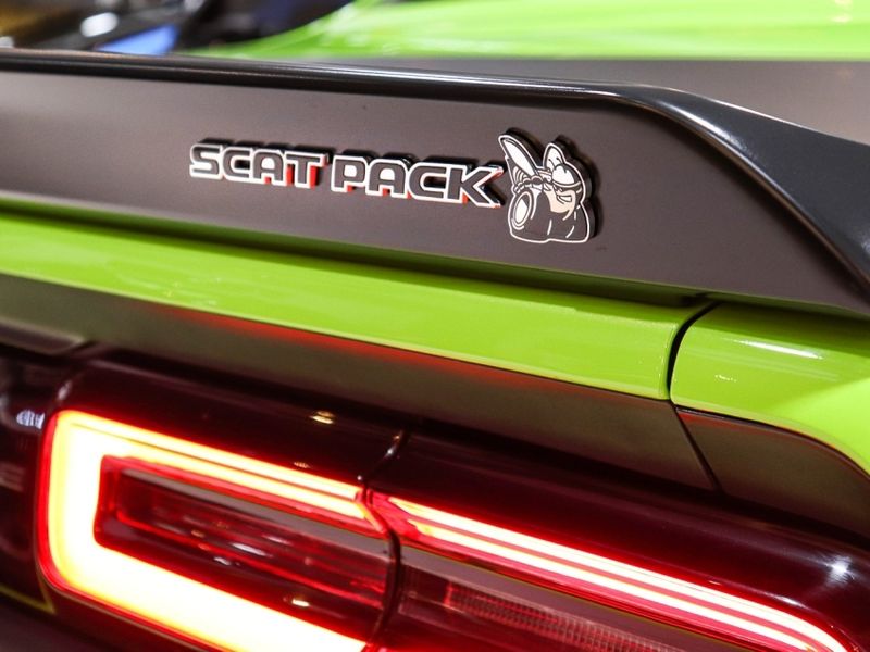 Dodge CHALLENGER 6.4 V8 HEMI GASOLINA R/T SCAT PACK WIDEBODY TORQUEFLITE 2023/2023 VIA BELLA VEÍCULOS ESPECIAIS CAXIAS DO SUL / Carros no Vale