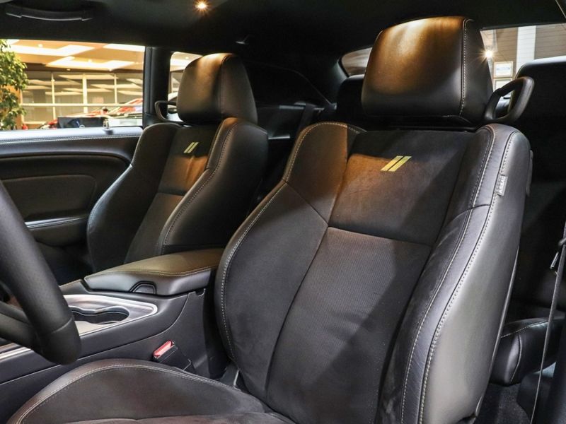 Dodge CHALLENGER 6.4 V8 HEMI GASOLINA R/T SCAT PACK WIDEBODY TORQUEFLITE 2023/2023 VIA BELLA VEÍCULOS ESPECIAIS CAXIAS DO SUL / Carros no Vale