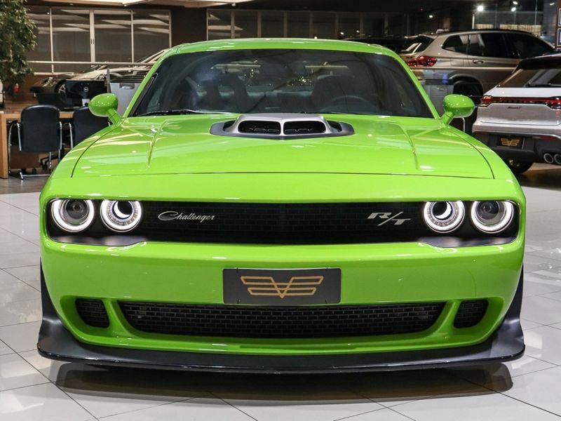 Dodge CHALLENGER 6.4 V8 HEMI GASOLINA R/T SCAT PACK WIDEBODY TORQUEFLITE 2023/2023 VIA BELLA VEÍCULOS ESPECIAIS CAXIAS DO SUL / Carros no Vale