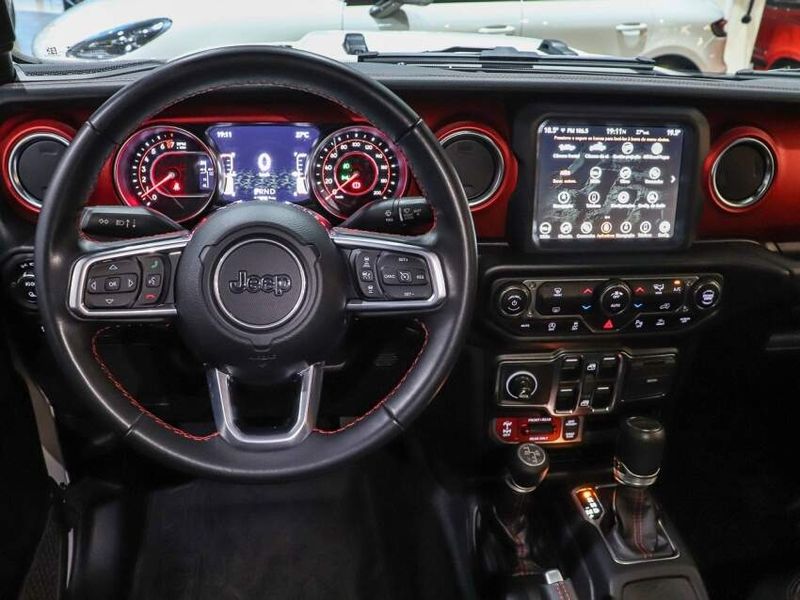 JEEP GLADIATOR 3.6 V6 GASOLINA RUBICON 4P 4X4 AT8 2022/2022 VIA BELLA VEÍCULOS ESPECIAIS CAXIAS DO SUL / Carros no Vale