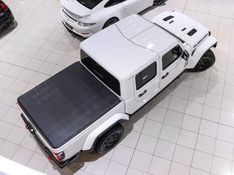 JEEP GLADIATOR 3.6 V6 GASOLINA RUBICON 4P 4X4 AT8 2022/2022 VIA BELLA VEÍCULOS ESPECIAIS CAXIAS DO SUL / Carros no Vale