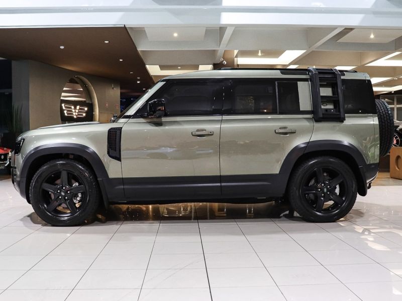 Land Rover DEFENDER 2.0 P300 GASOLINA 110 SE AWD AUTOMÁTICO 2020/2021 VIA BELLA VEÍCULOS ESPECIAIS CAXIAS DO SUL / Carros no Vale