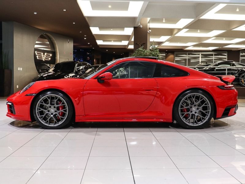 Porsche 911 3.0 24V H6 GASOLINA CARRERA S PDK 2019/2020 VIA BELLA VEÍCULOS ESPECIAIS CAXIAS DO SUL / Carros no Vale