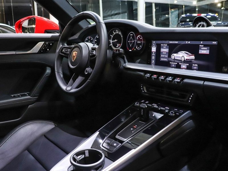 Porsche 911 3.0 24V H6 GASOLINA CARRERA S PDK 2019/2020 VIA BELLA VEÍCULOS ESPECIAIS CAXIAS DO SUL / Carros no Vale