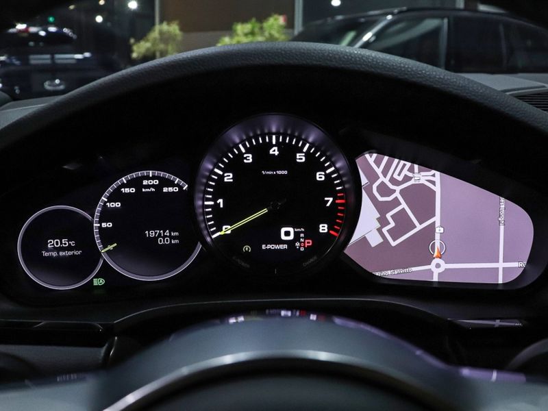 Porsche CAYENNE 3.0 V6 E-HYBRID AWD TIPTRONIC S 2020/2020 VIA BELLA VEÍCULOS ESPECIAIS CAXIAS DO SUL / Carros no Vale