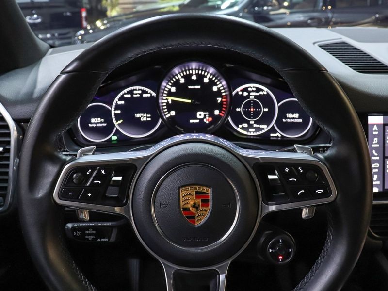 Porsche CAYENNE 3.0 V6 E-HYBRID AWD TIPTRONIC S 2020/2020 VIA BELLA VEÍCULOS ESPECIAIS CAXIAS DO SUL / Carros no Vale