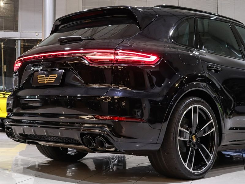 Porsche CAYENNE 3.0 V6 E-HYBRID AWD TIPTRONIC S 2020/2020 VIA BELLA VEÍCULOS ESPECIAIS CAXIAS DO SUL / Carros no Vale