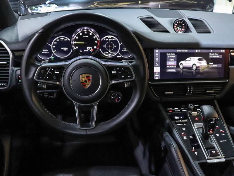 Porsche CAYENNE 3.0 V6 E-HYBRID AWD TIPTRONIC S 2020/2020 VIA BELLA VEÍCULOS ESPECIAIS CAXIAS DO SUL / Carros no Vale