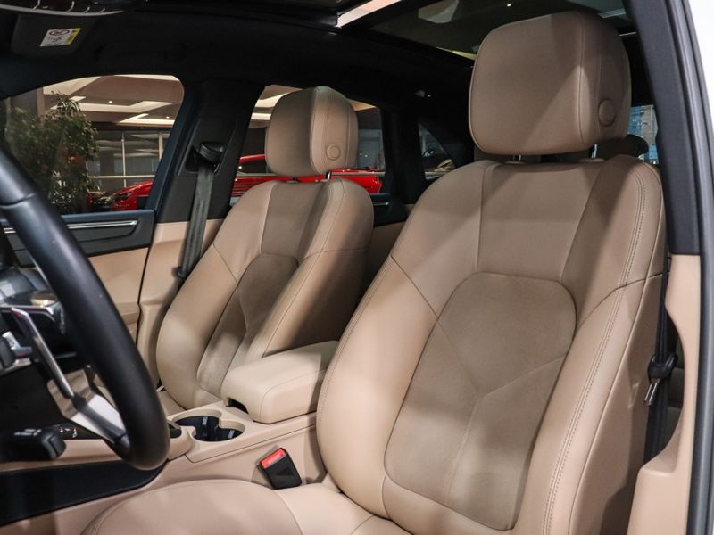 Porsche MACAN 2.0 16V GASOLINA 4P AUTOMÁTICO 2019/2020 VIA BELLA VEÍCULOS ESPECIAIS CAXIAS DO SUL / Carros no Vale