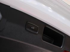 Porsche MACAN 2.0 16V GASOLINA 4P AUTOMÁTICO 2019/2020 VIA BELLA VEÍCULOS ESPECIAIS CAXIAS DO SUL / Carros no Vale
