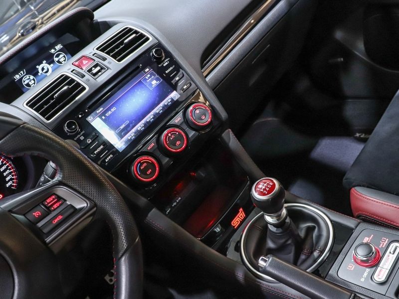 Subaru IMPREZA 2.5 WRX STI SEDAN 4X4 16V TURBO INTERCOOLER GASOLINA 4P MANUAL 2019/2019 VIA BELLA VEÍCULOS ESPECIAIS CAXIAS DO SUL / Carros no Vale