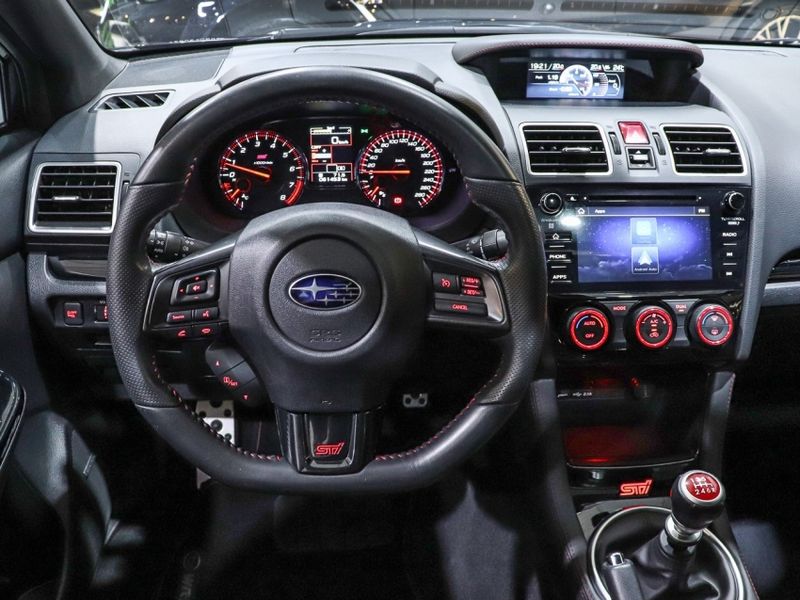 Subaru IMPREZA 2.5 WRX STI SEDAN 4X4 16V TURBO INTERCOOLER GASOLINA 4P MANUAL 2019/2019 VIA BELLA VEÍCULOS ESPECIAIS CAXIAS DO SUL / Carros no Vale