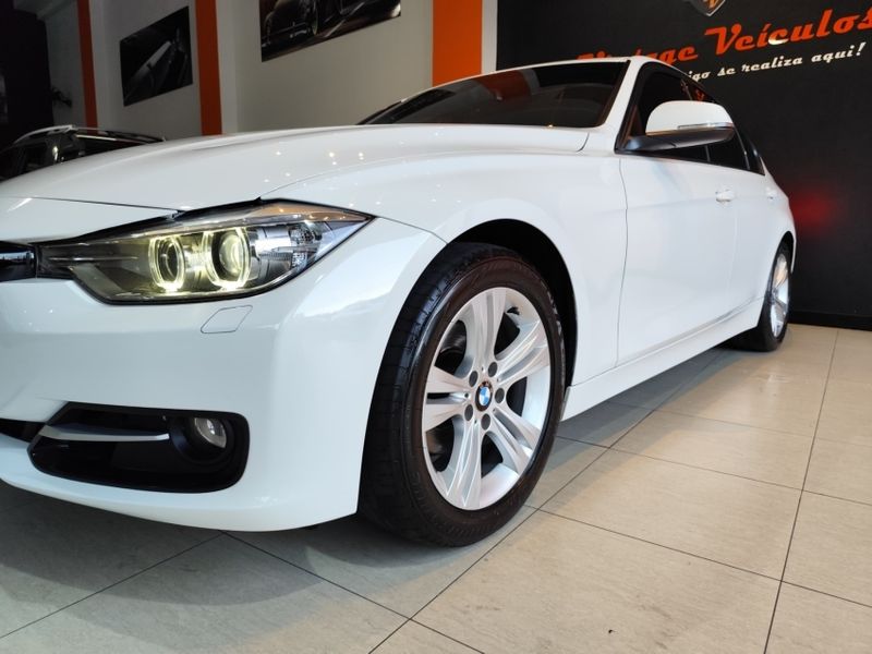BMW 320i 2.0 16V TURBO ACTIVE FLEX 4P AUTOMÁTICO 2015/2015 VINTAGE VEÍCULOS CAXIAS DO SUL / Carros no Vale