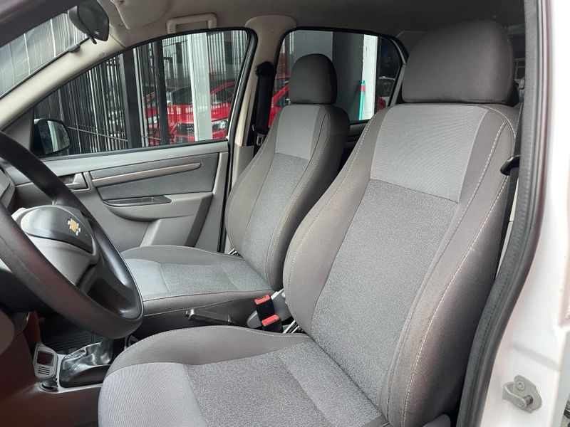 Chevrolet PRISMA 1.4 MPFI LT 8V FLEX 4P MANUAL 2012/2012 VINTAGE VEÍCULOS CAXIAS DO SUL / Carros no Vale