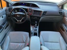 Honda CIVIC 2.0 LXR 16V FLEX 4P AUTOMÁTICO 2013/2014 VINTAGE VEÍCULOS CAXIAS DO SUL / Carros no Vale